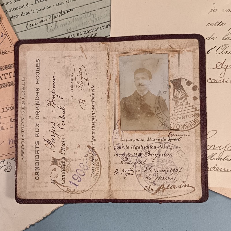 SOUVENIR D'UN CAPORAL DU GENIE ENTRE 1909 ET 1937 LIVRET PAPIER DIPLOMES PHOTOS CERTIFICATS ET PERIODE 1914 1918